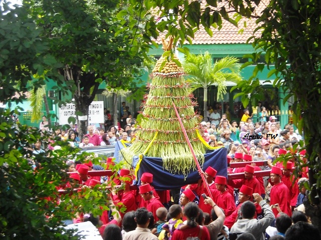 Gunungan yang dibawa ke Pakualaman