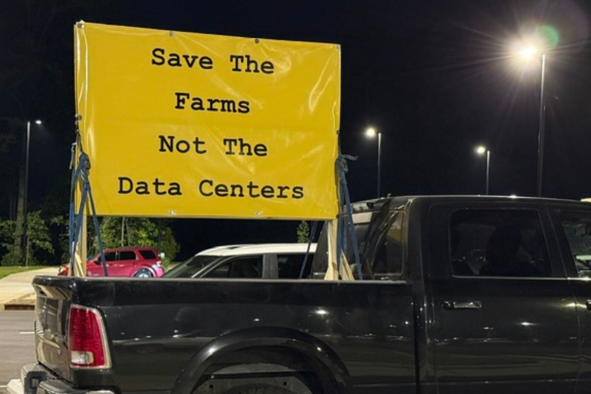 Data center opponents seek formal discussion; issue absent from Monday agenda