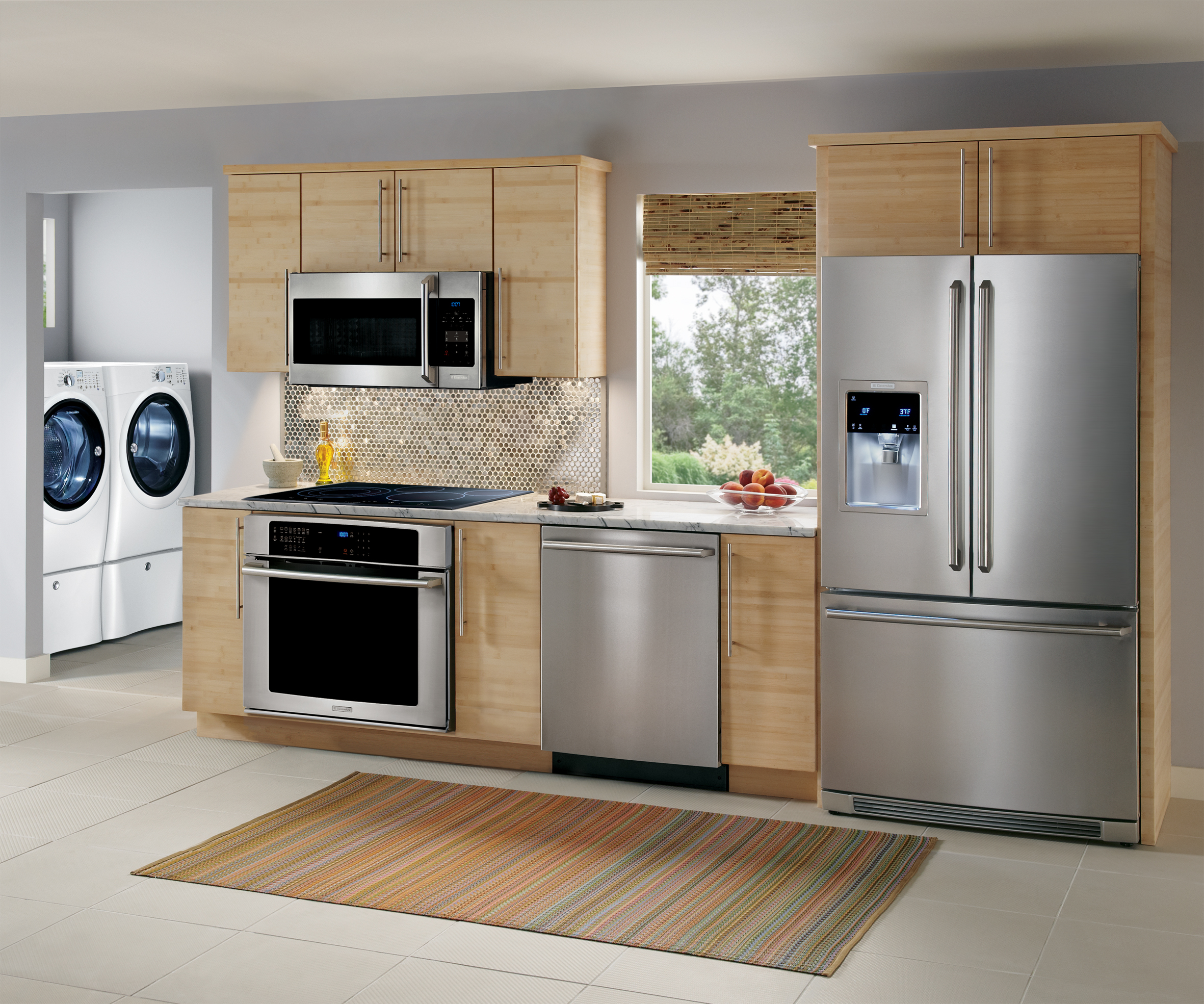 3 ELECTROLUX