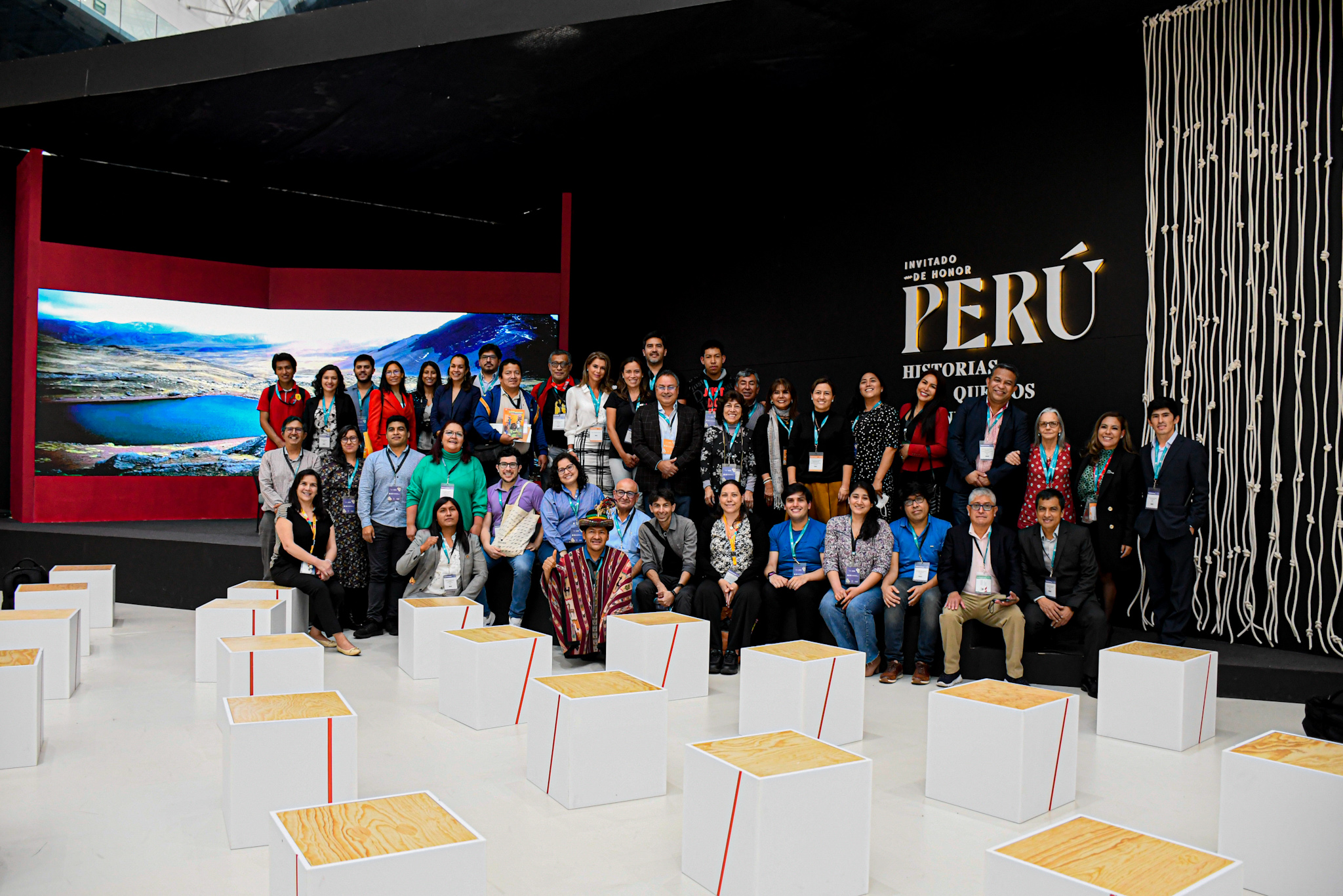 Delegación Peru Rueda Negocios