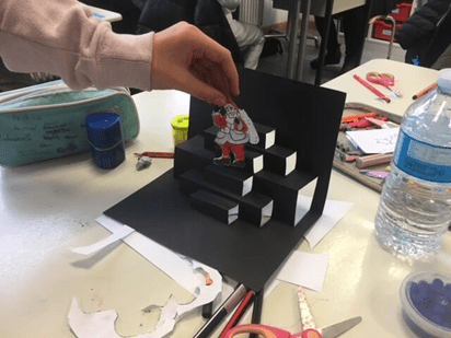 Pop up bewegtes Papier