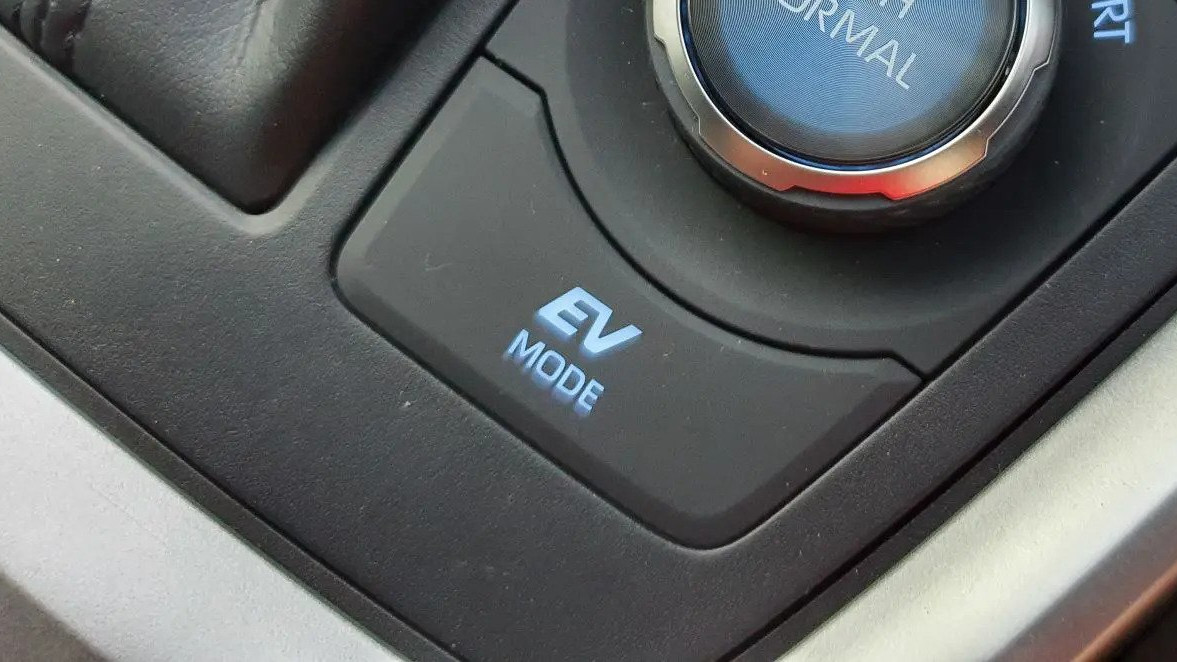 Ev mode toyota что