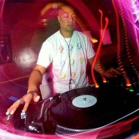 Ash-A-Tack DJing on vinyl