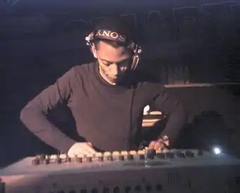 Jeff Mills performing