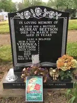 Murray Beetson memorial headstone dated 17 March 1996