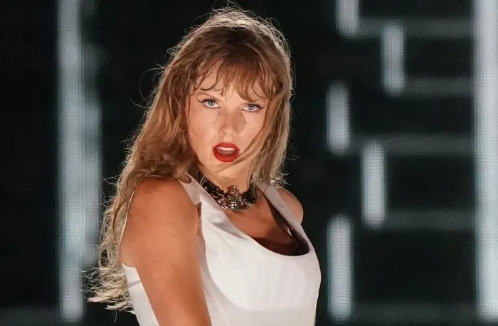 Taylor Swift Fans Share Emotional Reactions to Newly Released Voice Memo