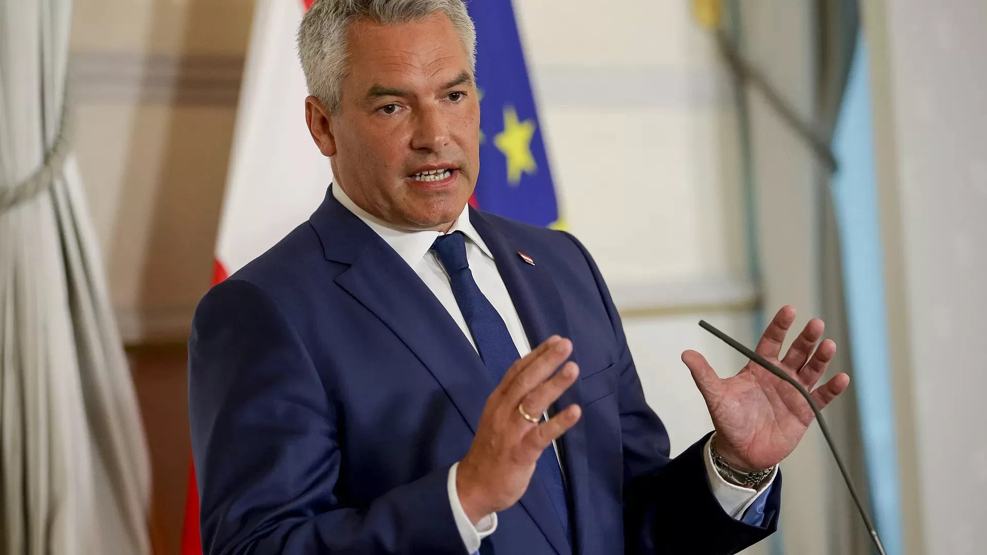 "Karl Nehammer Resigns: Austria Faces Political Uncertainty After Coalition Talks Fail"