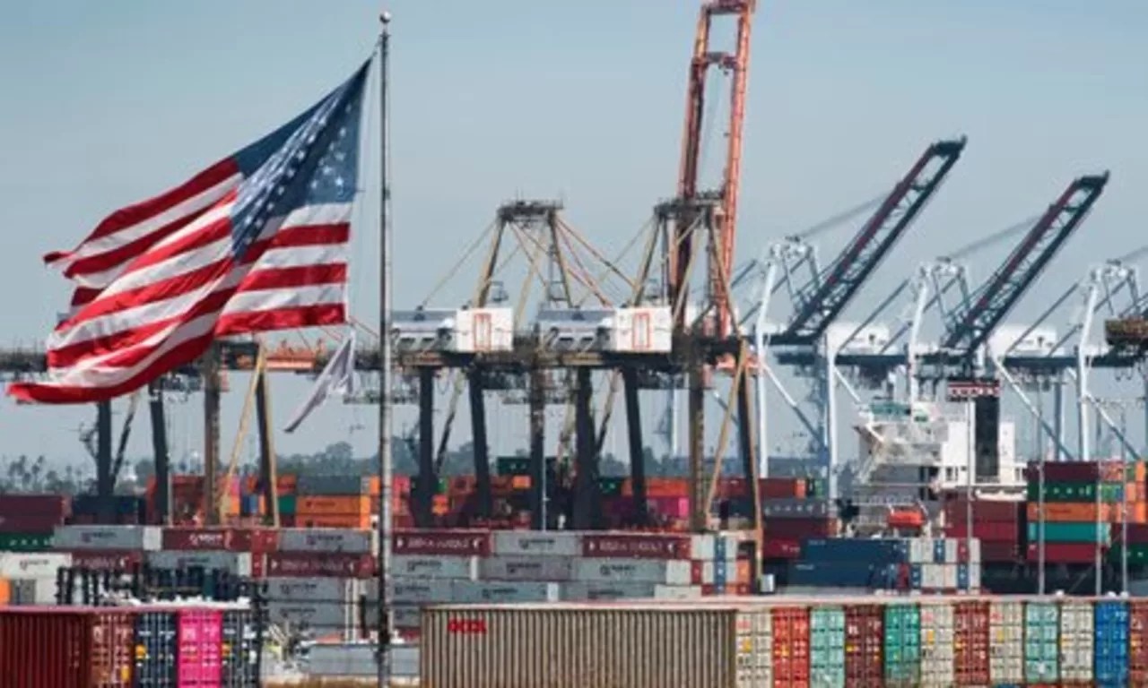 "Trump's Trade War Threatens Global Stability: Europe's Chance for a Radical Economic Shift"