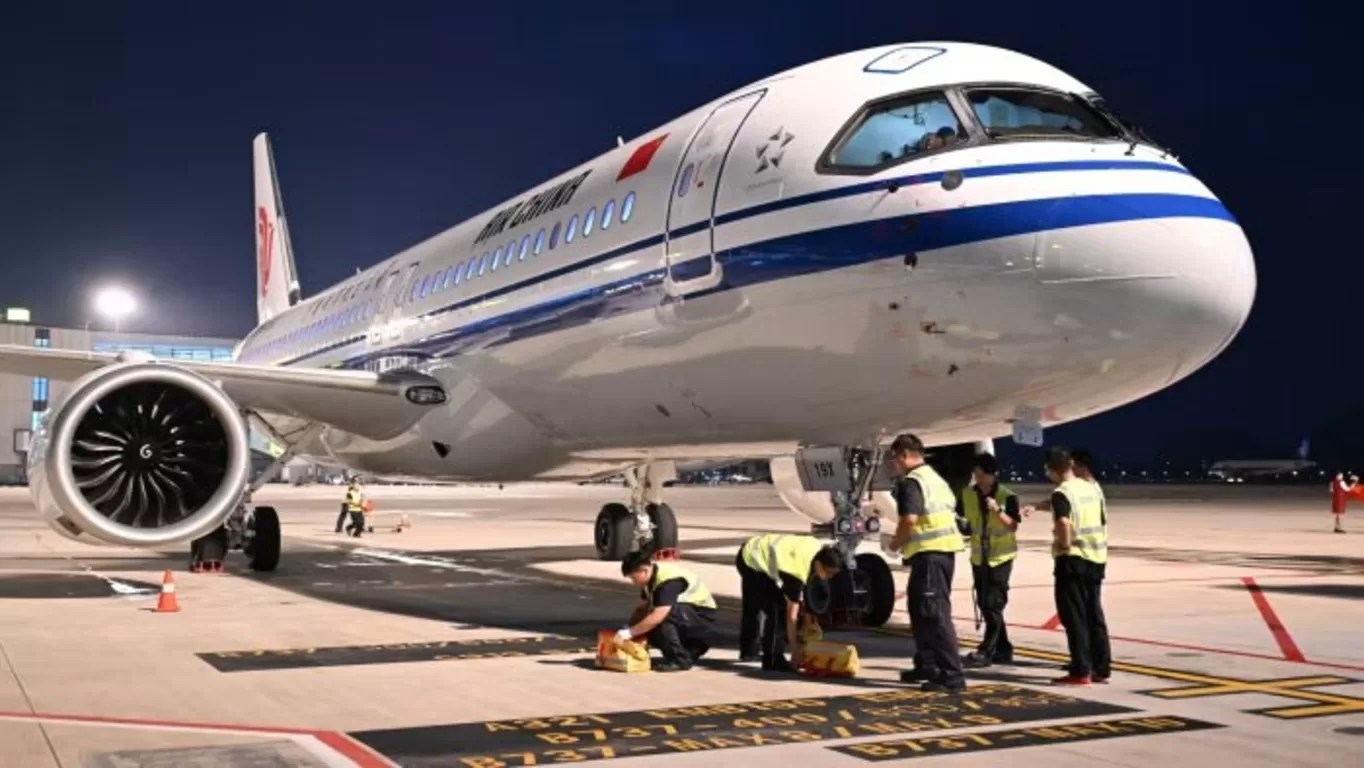 "China's C919 Takes Off Globally: A Bold Challenge to Boeing and Airbus!"