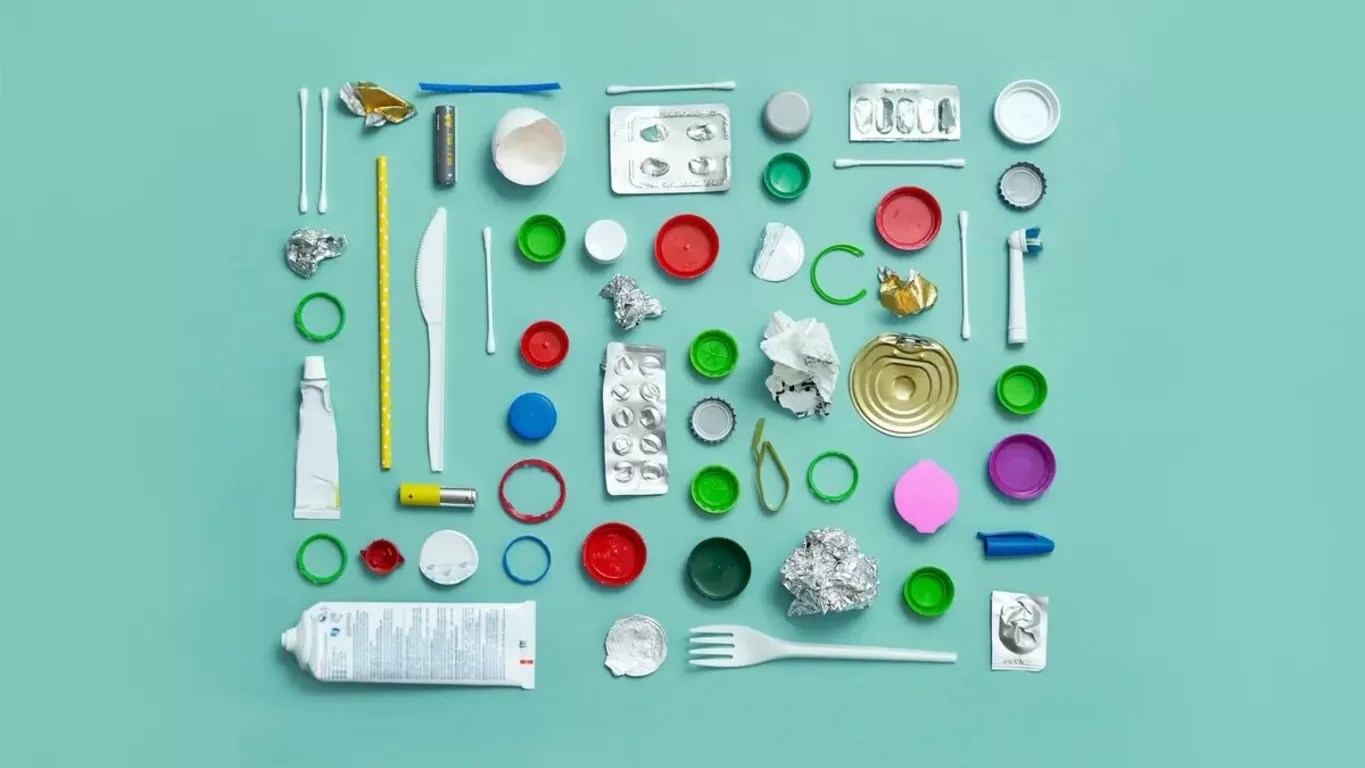 "Shocking Truth: 7 Hidden Spots in Your Kitchen Where Microplastics Are Lurking (And How to Kick Them Out for Good!)"