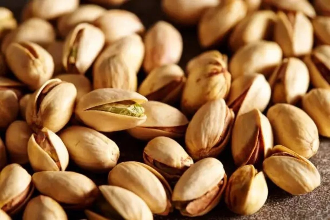 “Pistachios”: The Top Protein to Reduce Visceral Fat, Backed by Dietitians