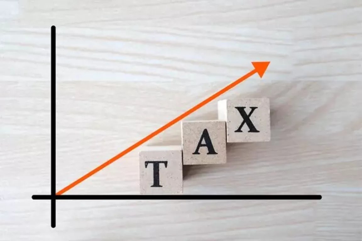 Why Warren Buffett and Jamie Dimon Say a Millionaires Tax Misses the Real Target