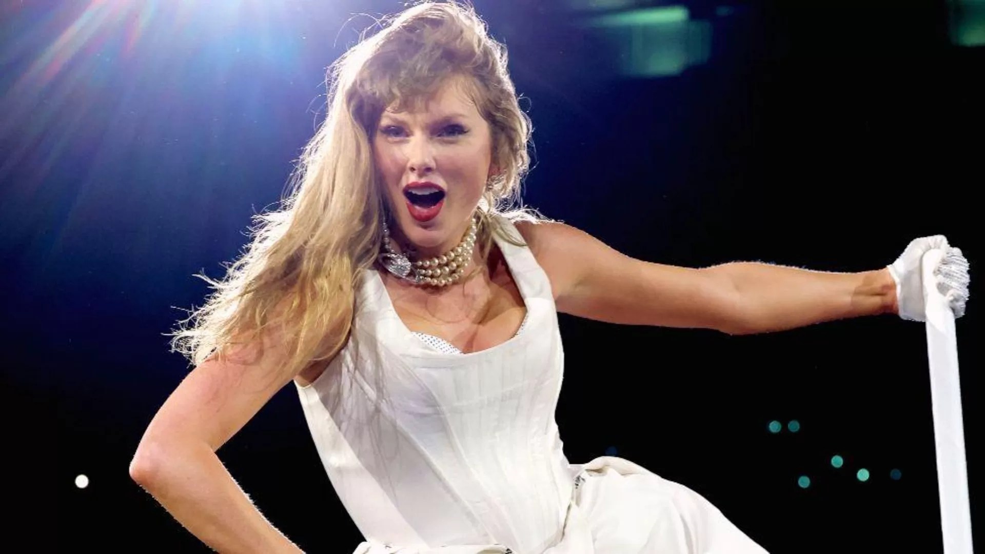 "Taylor Swift Finally Owns It All – The Shocking Comeback You Didn’t See Coming!"