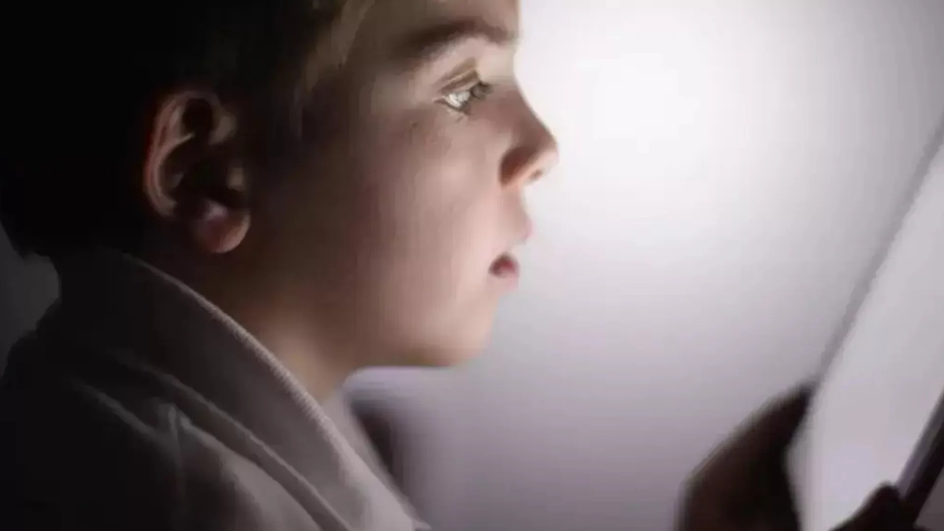 "New Study Warns Screen Addiction, Not Screen Time, Poses Real Mental Health Risk to Kids"