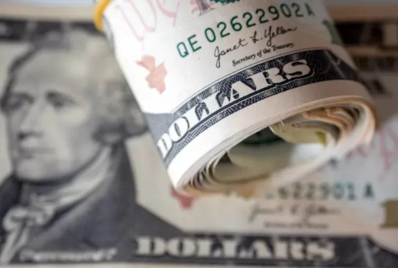 Why Is the US Dollar Falling in 2025? Here's What’s Really Going On