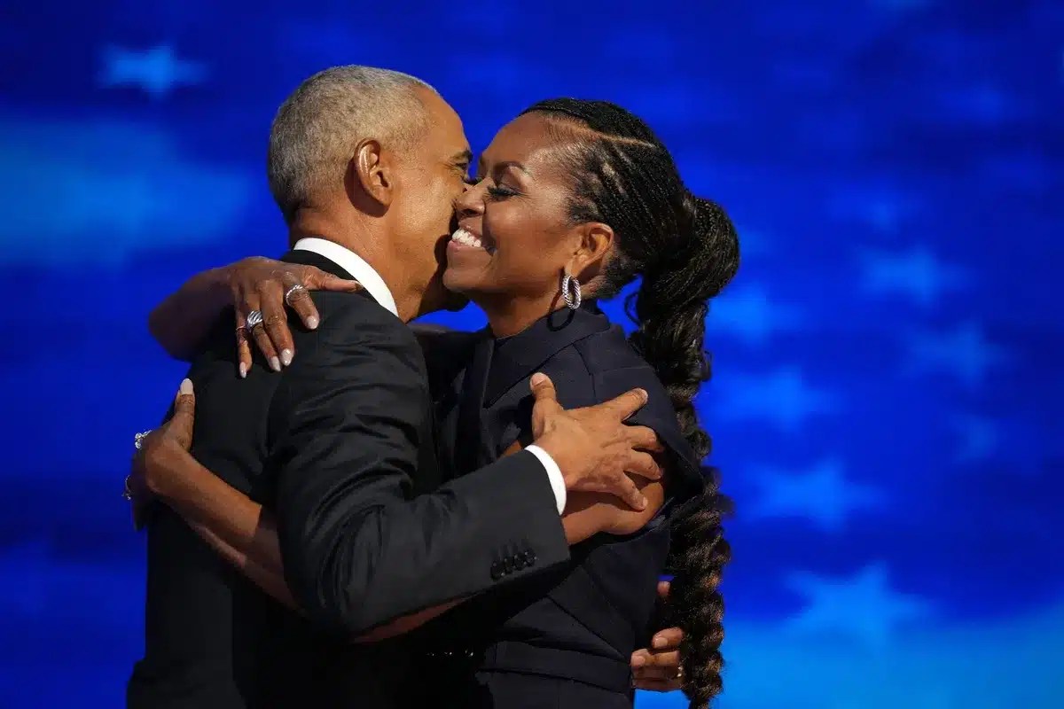 She Took Me Back’: Obamas Lightly Address Divorce Rumors with Humor and Love