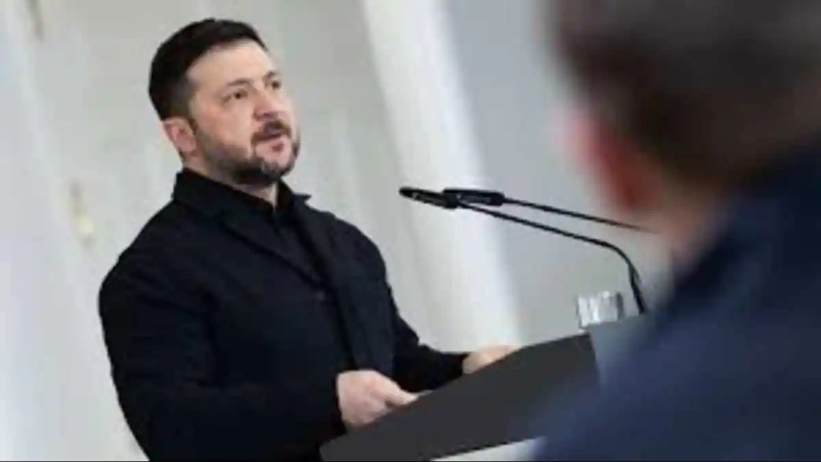 Zelenskyy Invites Putin for Direct Peace Talks as Ukraine War Enters Fifth Year