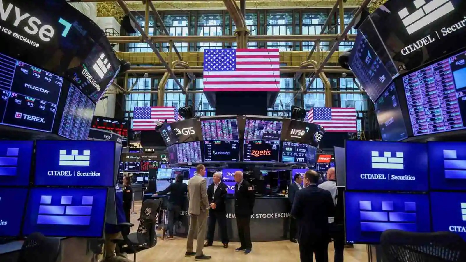 U.S. Rare Earth Miners Rally After Trump’s Tariff Threats, JPMorgan Steps In