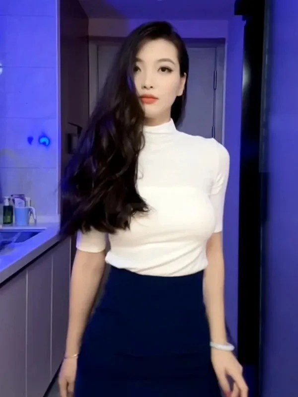 厦门的抖音极品御姐 情侣自拍原档泄密无水印视频【1P/22V/2.48GB】