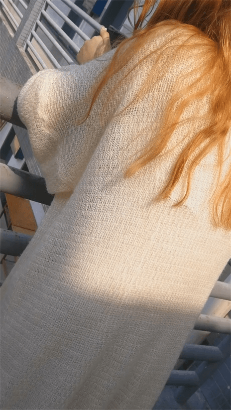 ❣️推荐❣️【大学生手持抄底】图书馆校园真实手动抄底，技术硬核，就像把头伸进裙子里一样，阴户饱满想嘬一口8V