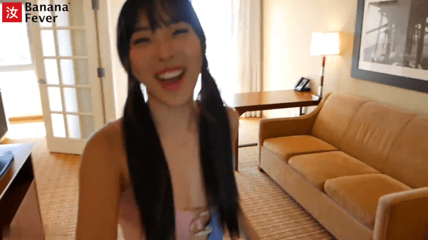 华裔猛男大战韩国网红高颜值美少女嫩妹✅Elle_Lee✅圆润肥臀白虎嫩穴啪啪啪干的淫叫不止_下集