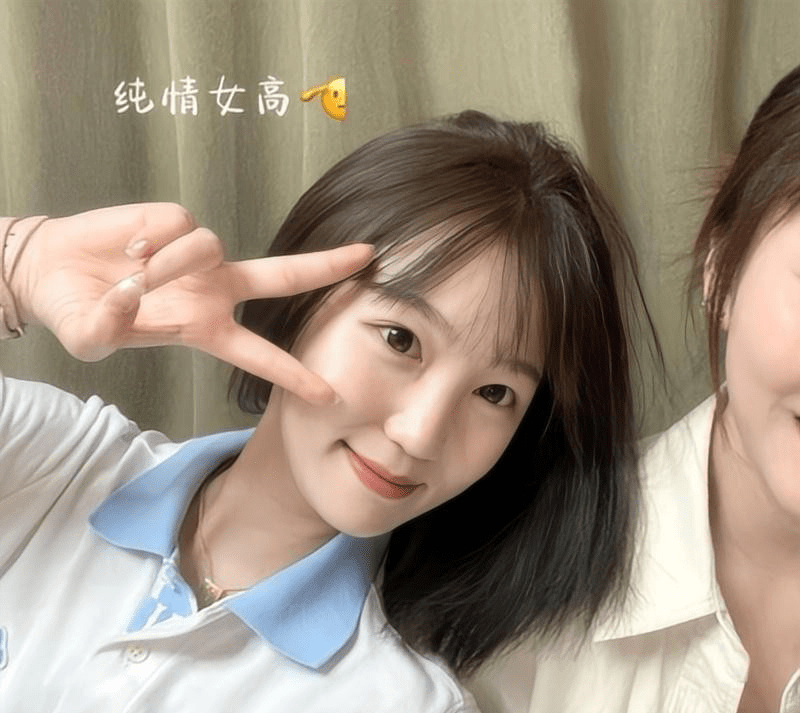 湖南反差少妇孟琼大学期间被金主包养直至结婚❤️饥渴母狗彻底堕落 精湛口技堪比女优！