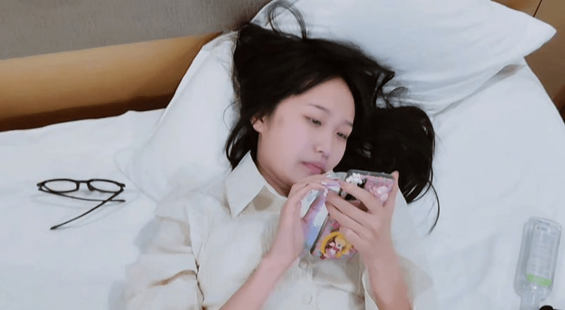 河北燕山大学女学生张洛汐性爱私拍被爆❤️长相清纯私下却是男友专属母狗 口交爆操怼脸拍摄迷离神态！