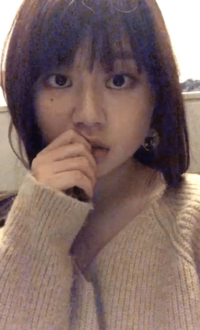 齐刘海巨乳大一新生被金主包养玩4P卖力服侍多人❤️口交骑乘轮番上阵嫩穴红肿翻开淫水狂喷！