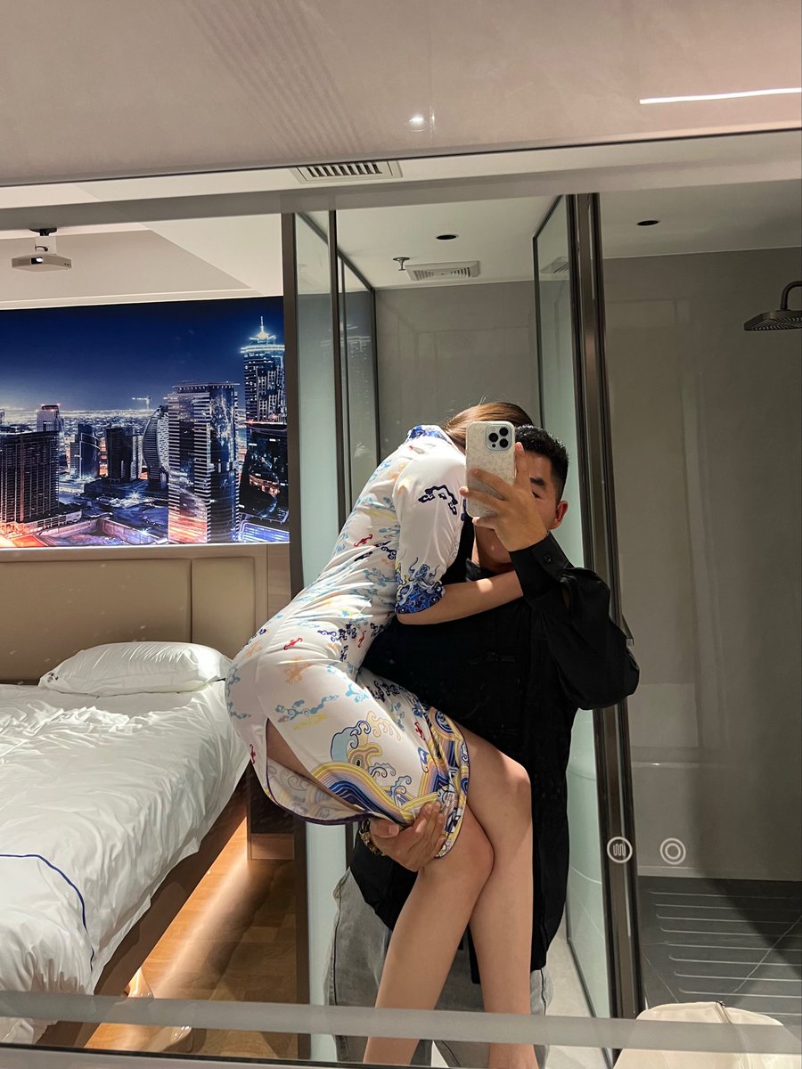 健身教练威廉William，时尚达人空姐白领，通通拿下，操起来真的超级猛 56P1V ！