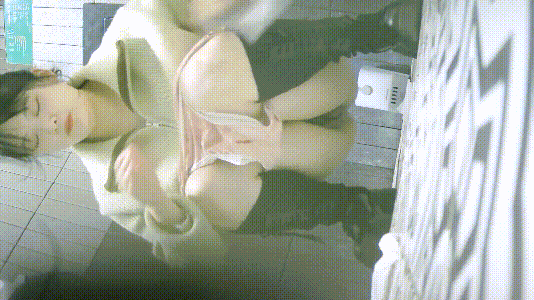 大神潜入商场女厕近距离偷拍4位美女职员❤️各种极品嫩鲍鱼