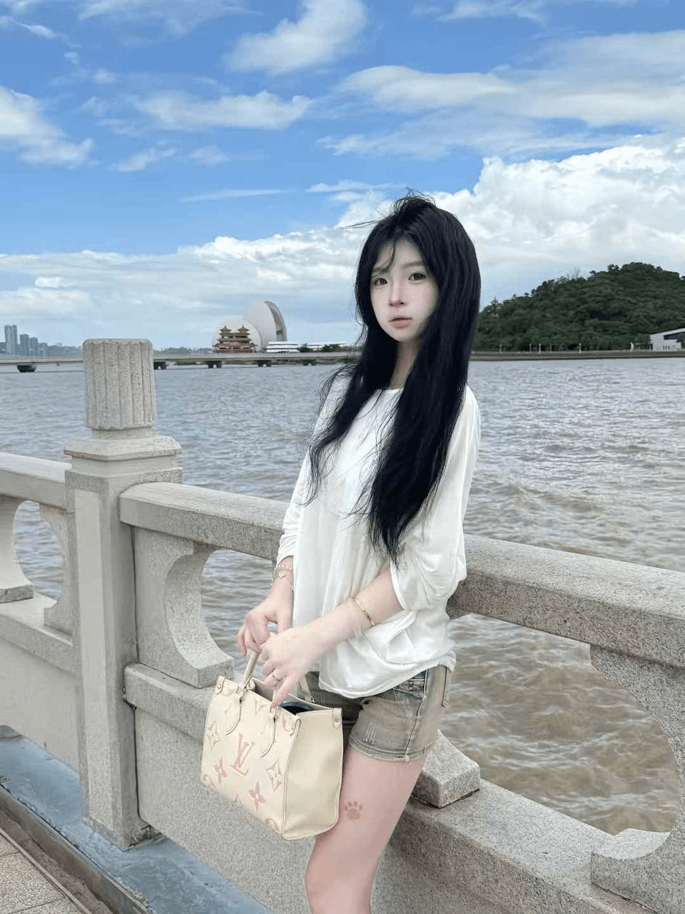 精神小妹❤️咯咯哒❤️的日常开麦生活，日常诱惑福利全记录，按在床上狠狠操！