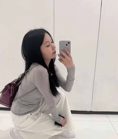 高颜值瑜伽美女遭男友曝光淫荡私拍❤️表情清纯可爱私下口交技术堪比女优 美腿大开骑乘后入任由肉棒抽插打桩！