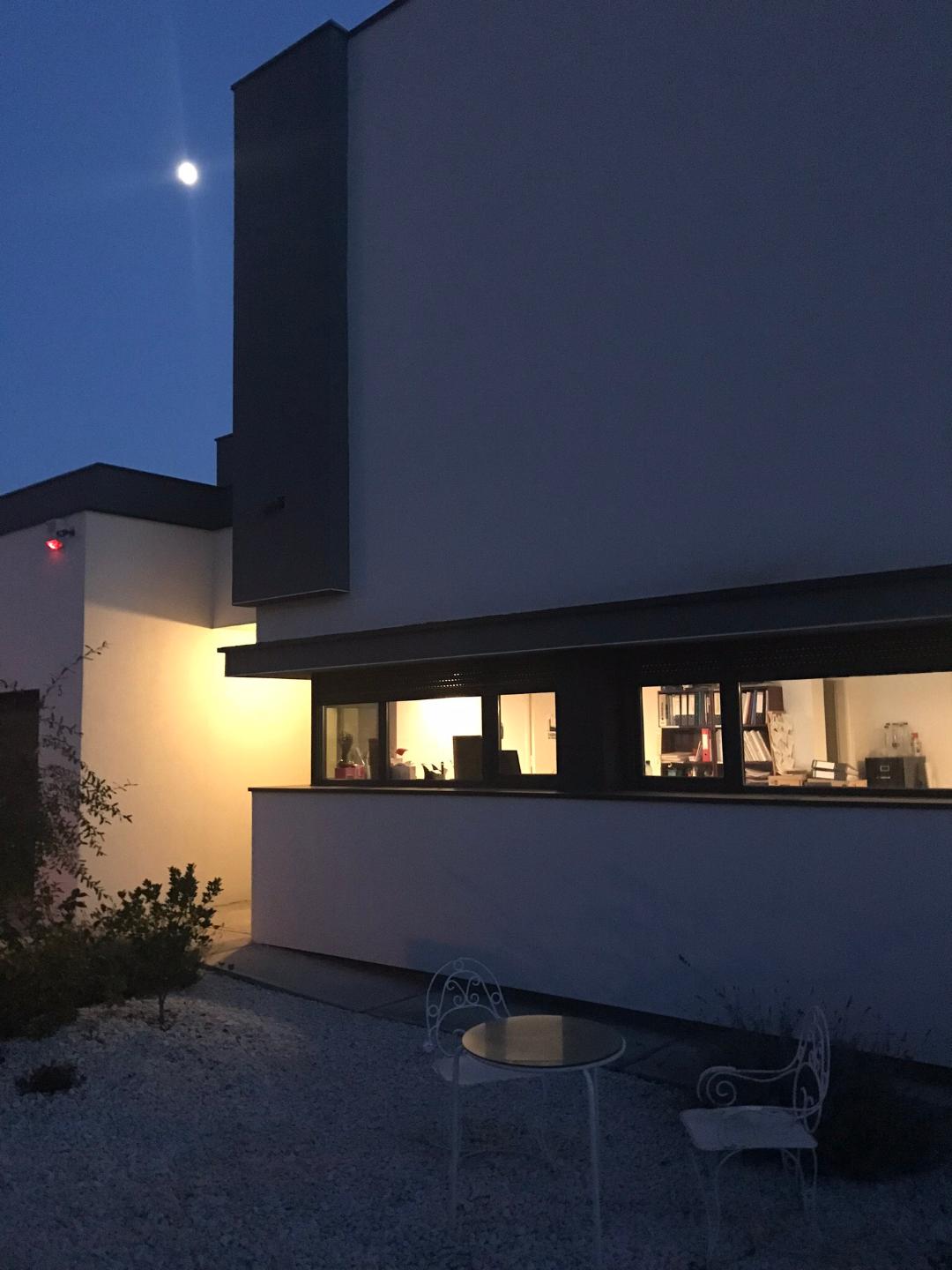 Casa moderna cu etaj- Razvan P. Botofan - Birou de arhitectura