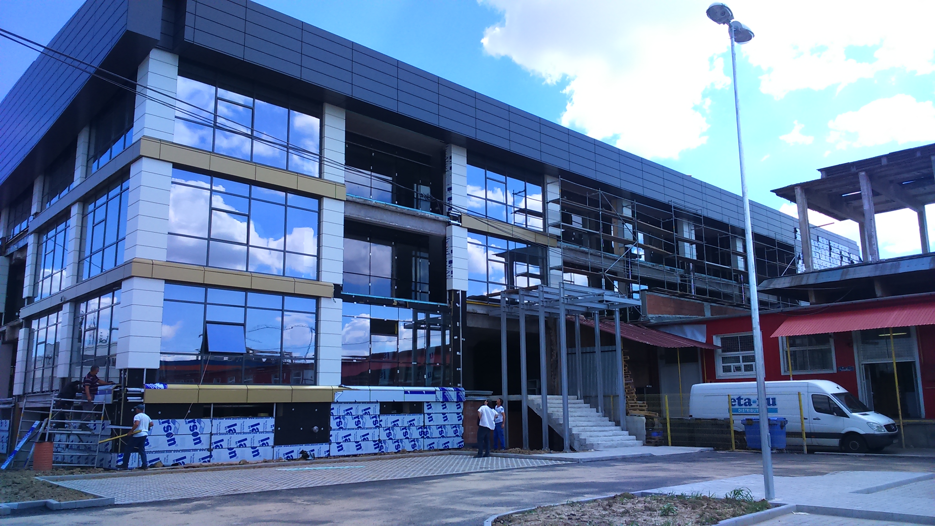 exterior - Refunctionalizare depozit tuica-vin in cladire de birouri - Razvan P. Botofan - Birou de arhitectura