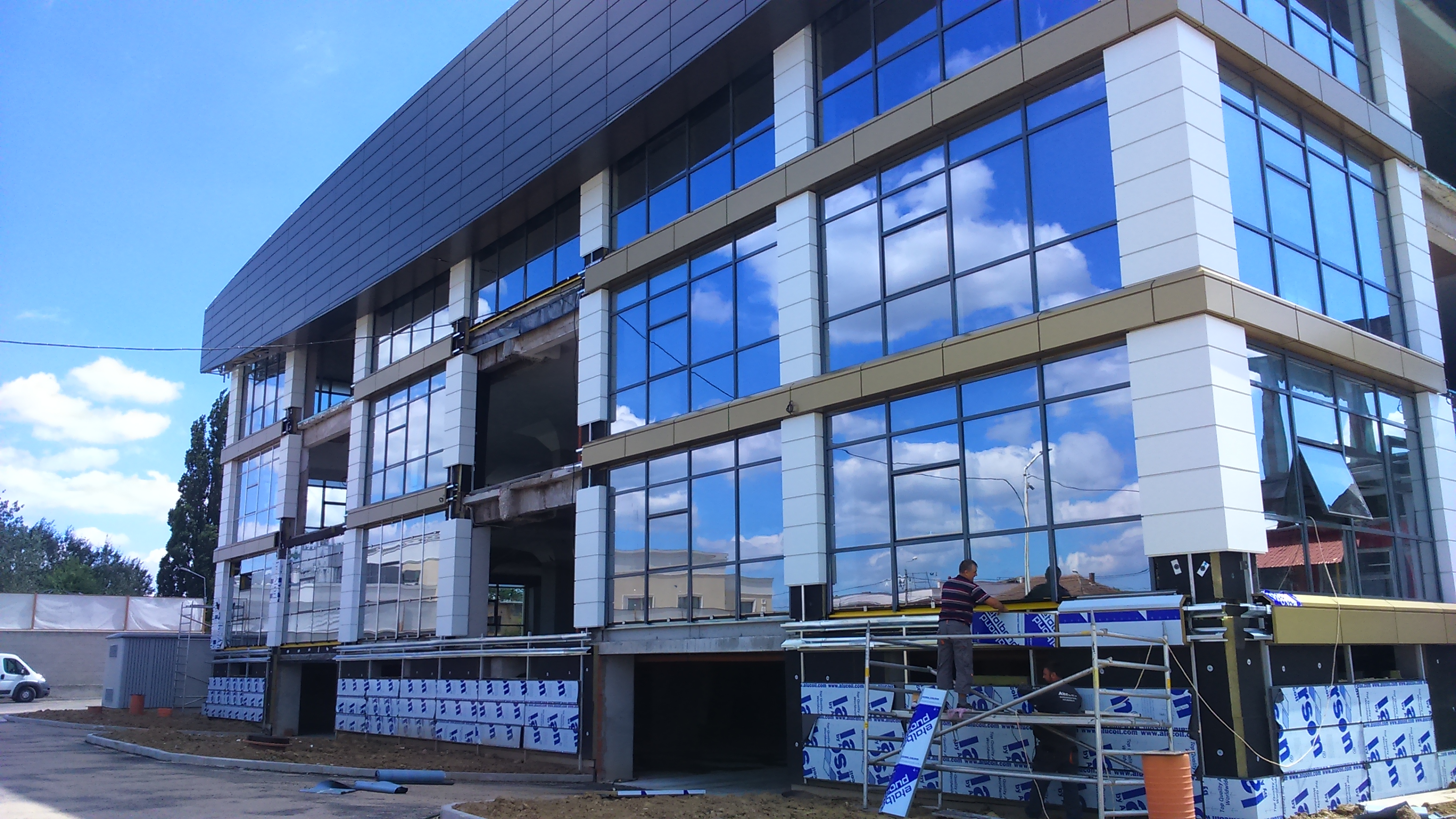 exterior - Refunctionalizare depozit tuica-vin in cladire de birouri - Razvan P. Botofan - Birou de arhitectura