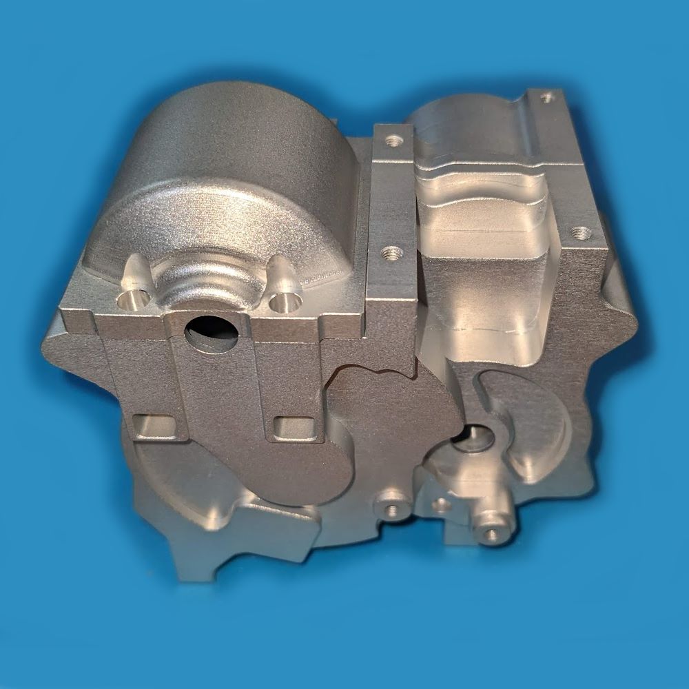 b*e様 HPI サベージ　XL 前後ギアボックス 85235 GEAR BOX/BULKHEAD SET