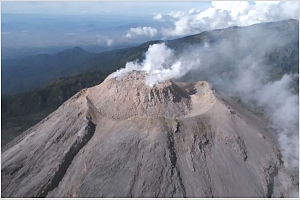 Volcán de Colima registra intensa actividad