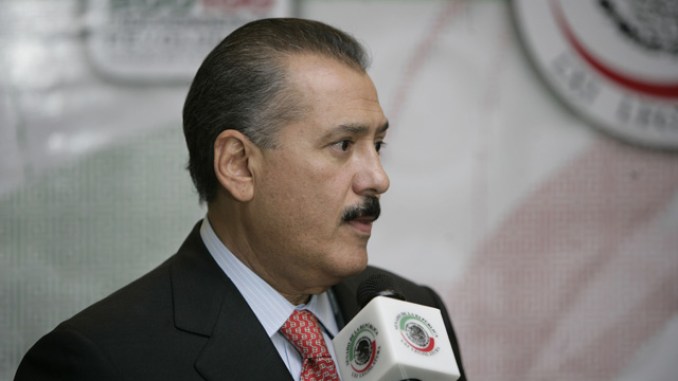 Legislación que no sirve a la gente, no fue necesaria: Beltrones
