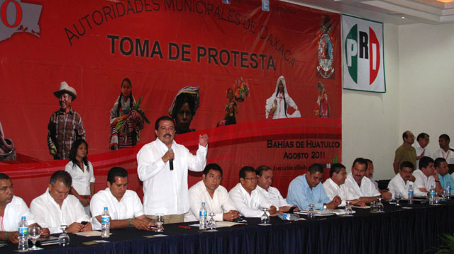 Atestiguan Pérez Magaña y Manlio F. Beltrones  toma de protesta de la AMO