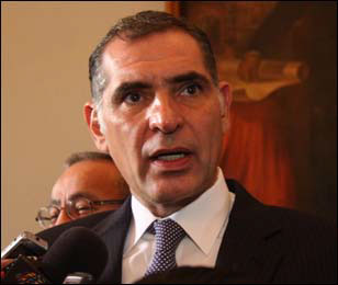 Gabino Cué…’ mi gobierno democrático y sensible ‘