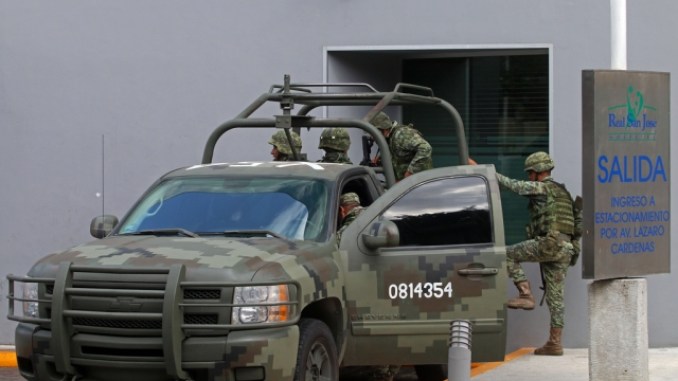 Mochis...mueren cinco en recaptura de El Chapo Guzmán