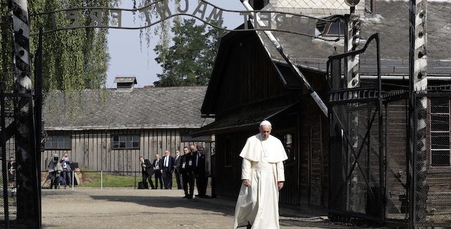 Francisco visitó Auschwitz…pidió !perdón por tanta crueldad!