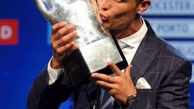 Ronaldo..reconocido Mejor Jugador de Europa otorgado por la UEFA.