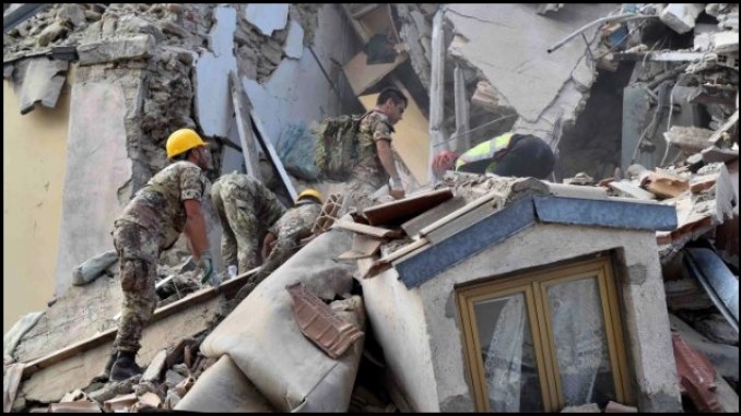 Italia...luto nacional..290 víctimas por el terremoto del miércoles
