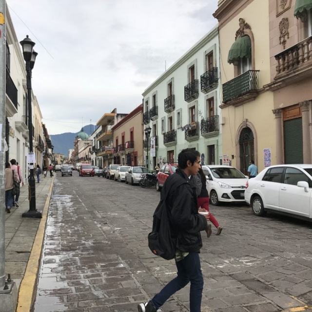 Sección 22..retiró bloqueo que mantenía frente a sus oficinas sindicales