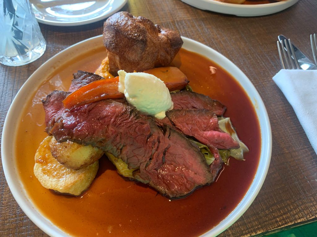 The Apollo Arms, Clapham - beef roast dinner