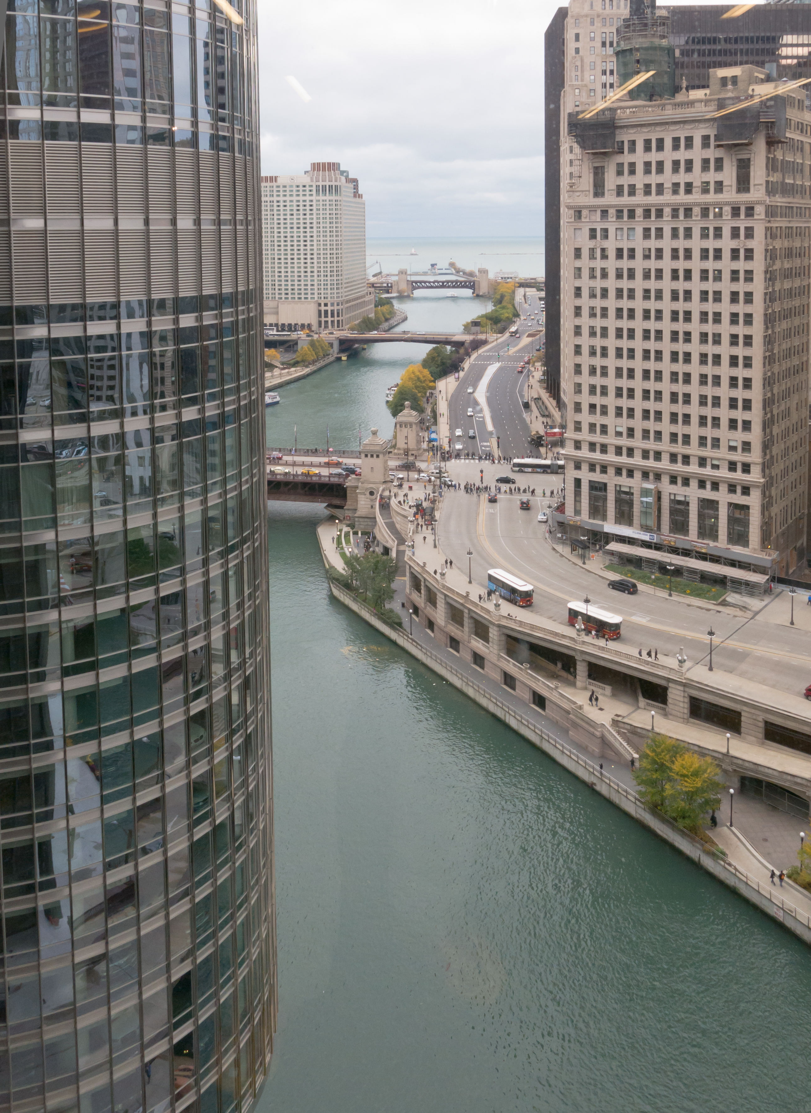 The view of the Chicago River from the offices of Thornton Tomasetti, Inc., in IBM Plaza, designed by Mies van der Rohe