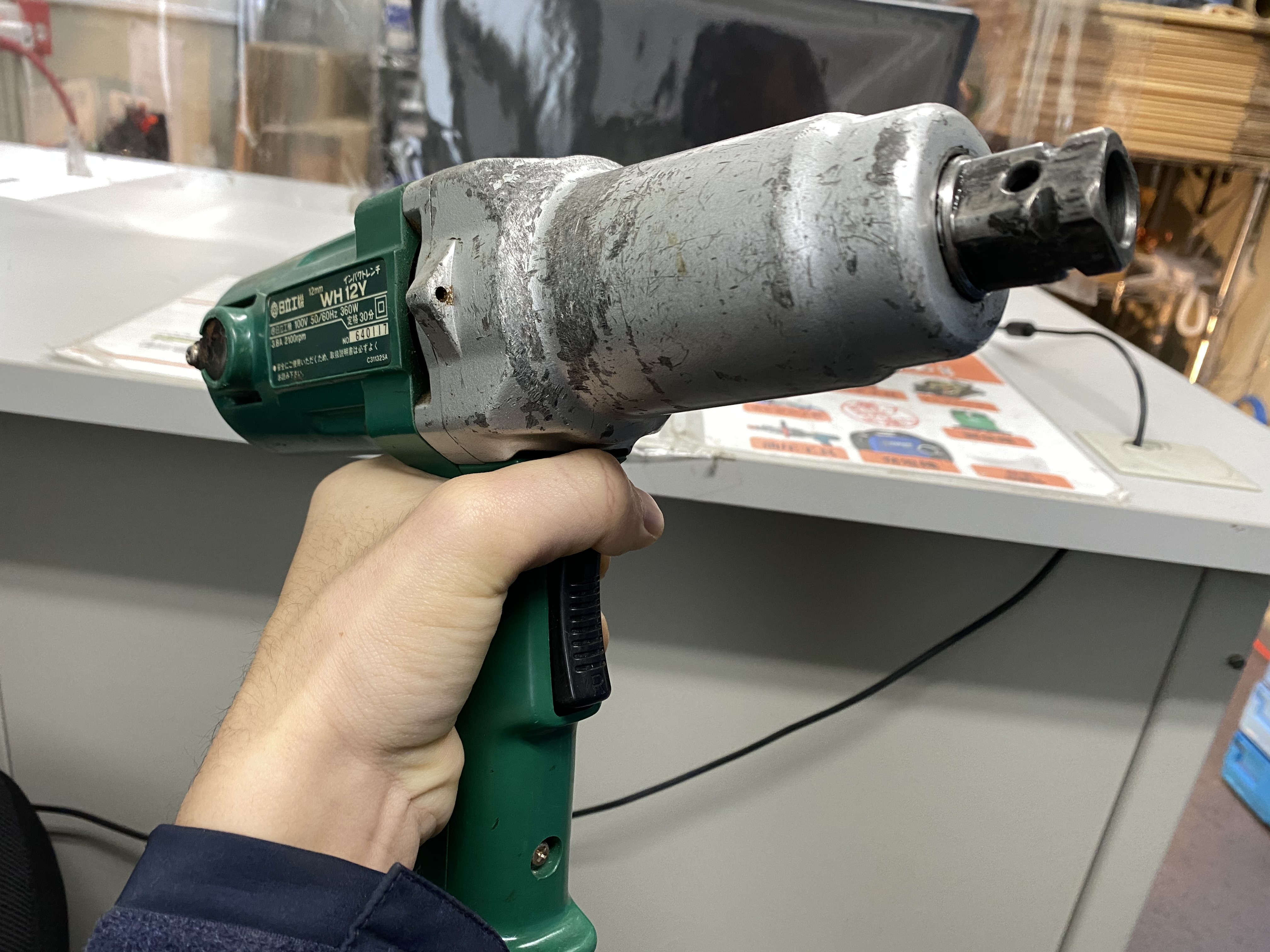 茨木市の大工さんから日立工機のレンチWH12Yを買い取らせて頂きました