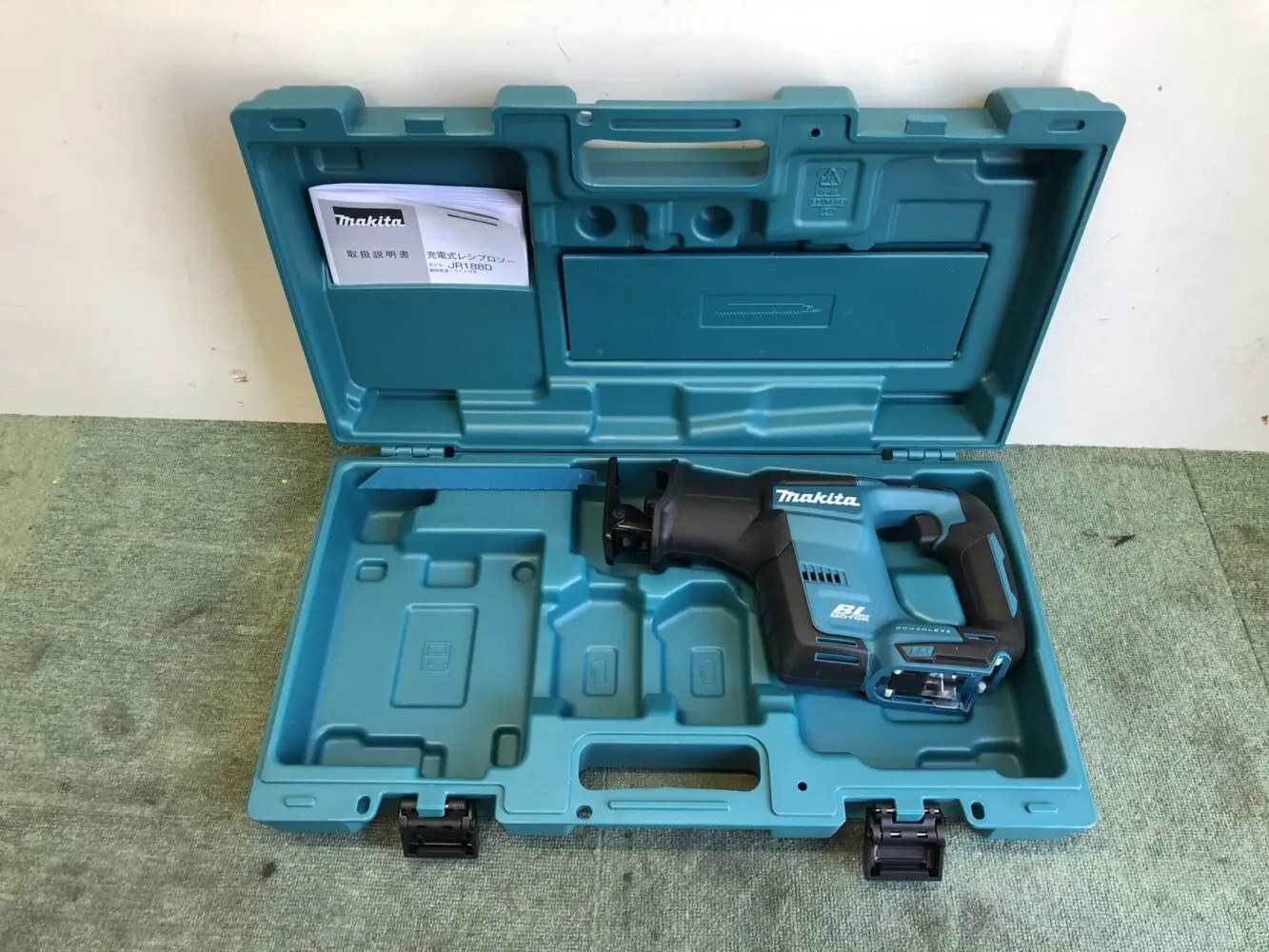 マキタ(makita) 充電式レシプロソー JR188D を買取させて頂きました マキタ(makita) 充電式レシプロソー JR188D を買取させて頂きました
