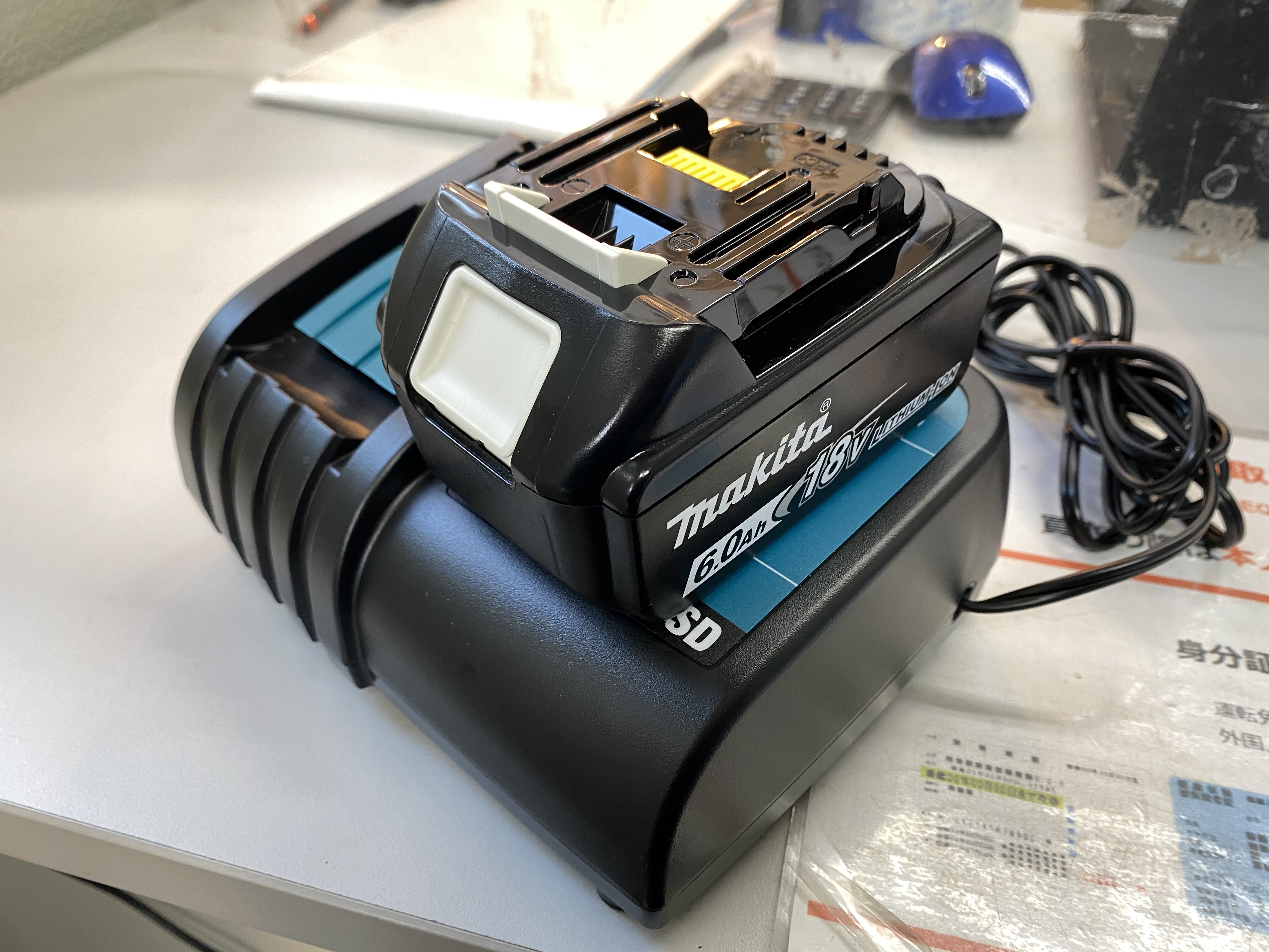 マキタ makita BL1860B バッテリー【リライズ野田愛宕店】【店頭取引限定】【未使用】【管理番号：ITGTM72ICOWW】 マキタ makita BL1860B バッテリー【リライズ野田愛宕店】【店頭取引